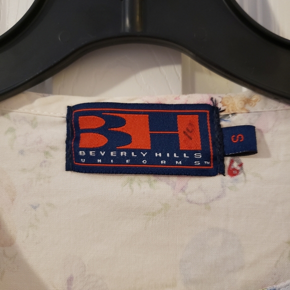 Ladies uniform scrub jacket size small - Picture 2 of 4